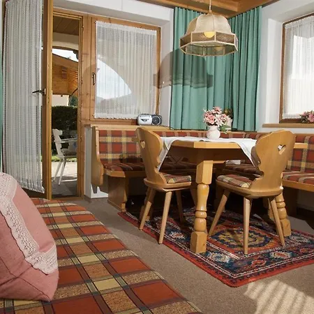 Haus Alexander شقة